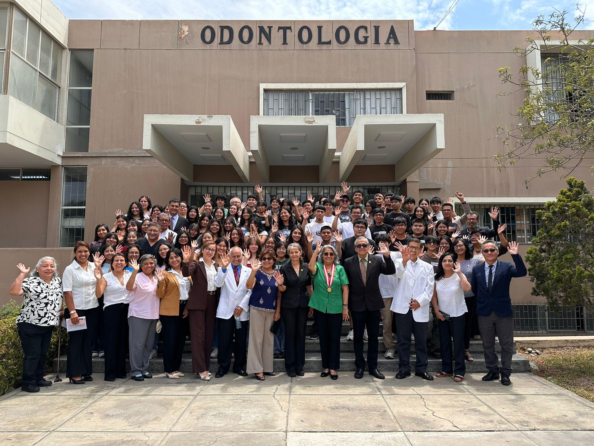Bienvenida a los Ingresantes de Odontología 2026 reúne a autoridades y nuevos estudiantes en la UNMSM